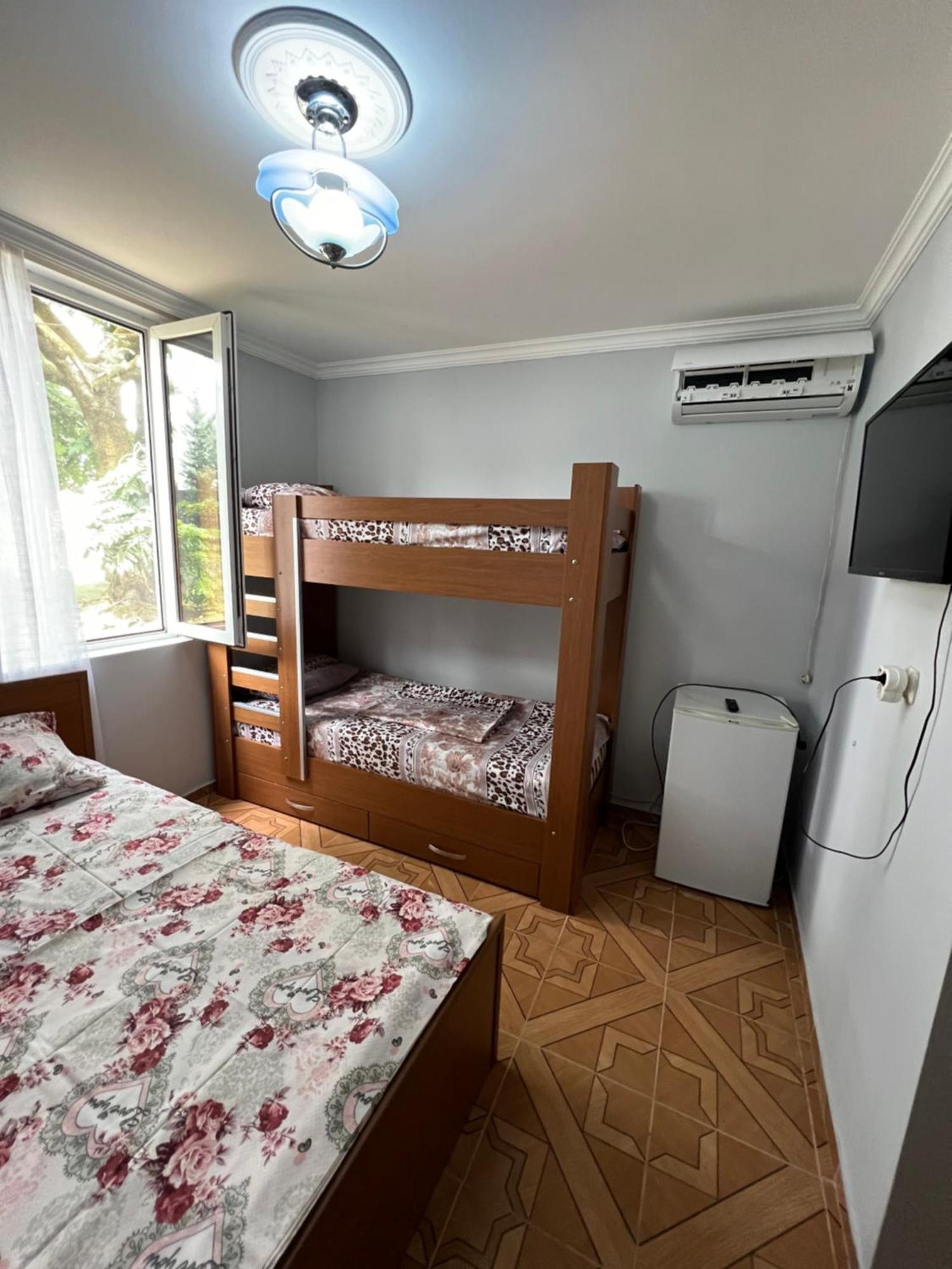 Saba Guest House Урекі Екстер'єр фото